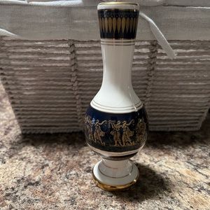 Creek ceramic vase